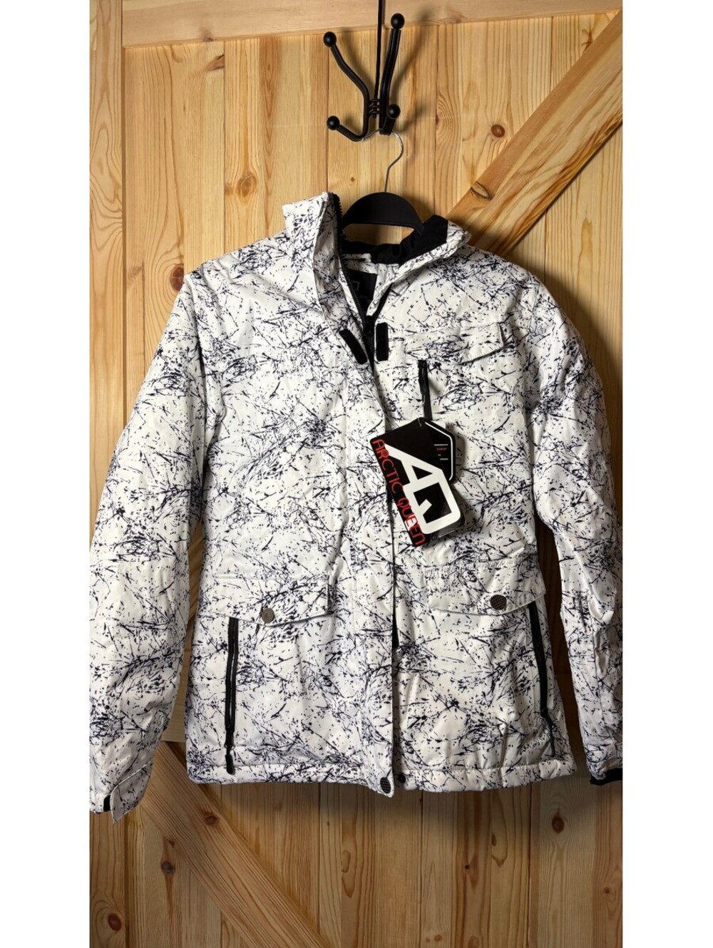 Arctic Queen Women's Ski Jacket Medium White Black Pattern